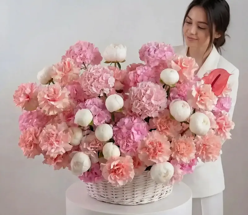 Букеты с ГОРТЕНЗИЯМИ Букет Источник счастья