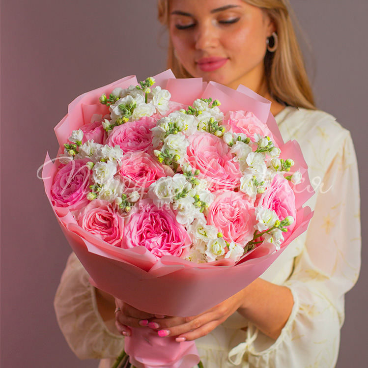 Цветы любимой жене