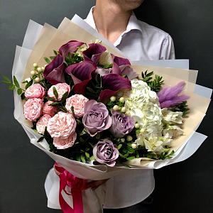 Букеты с гортензией и розами