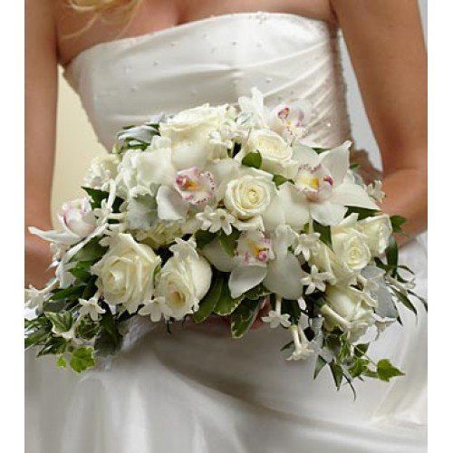 Букет невесты из белых цветов