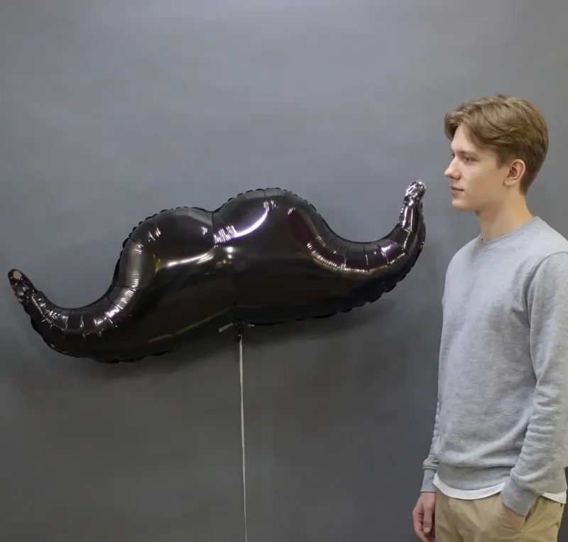 Фигуры большие Усы черные