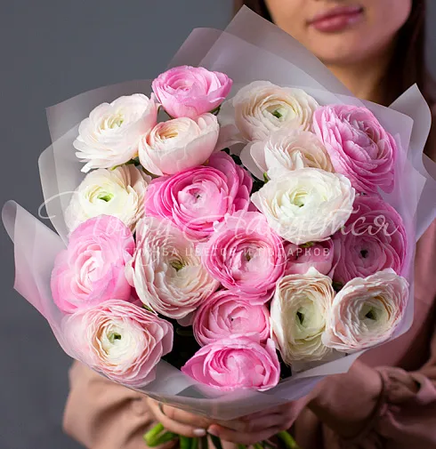 Какие цветы подарить маме