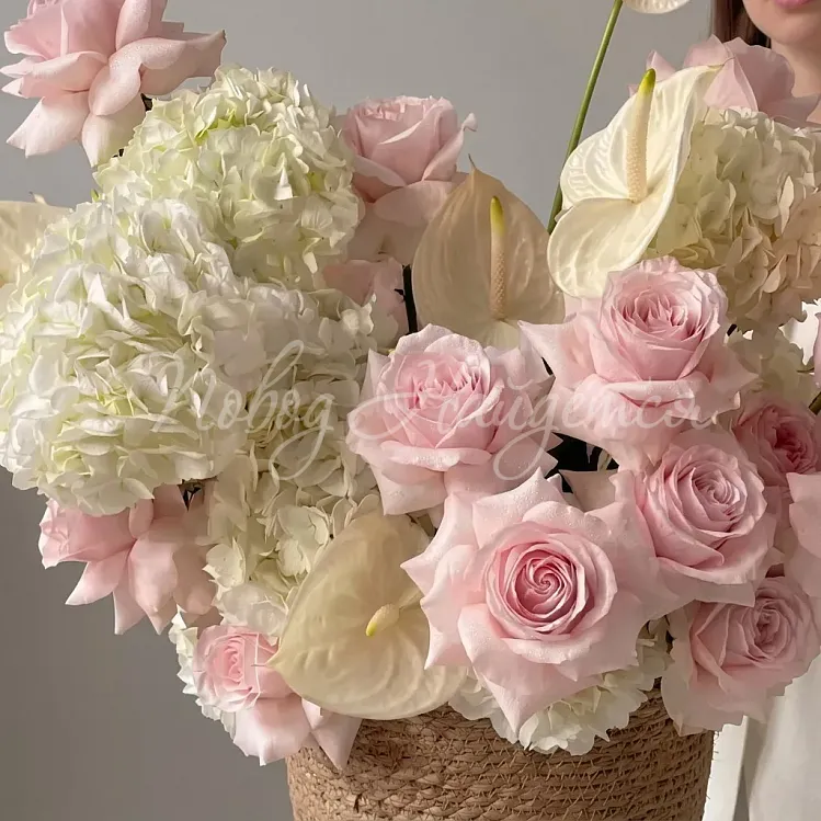 Корзины с цветами на День рождения