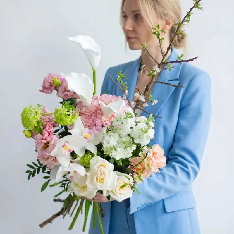 ЛЕТО Букет Знакомый силуэт