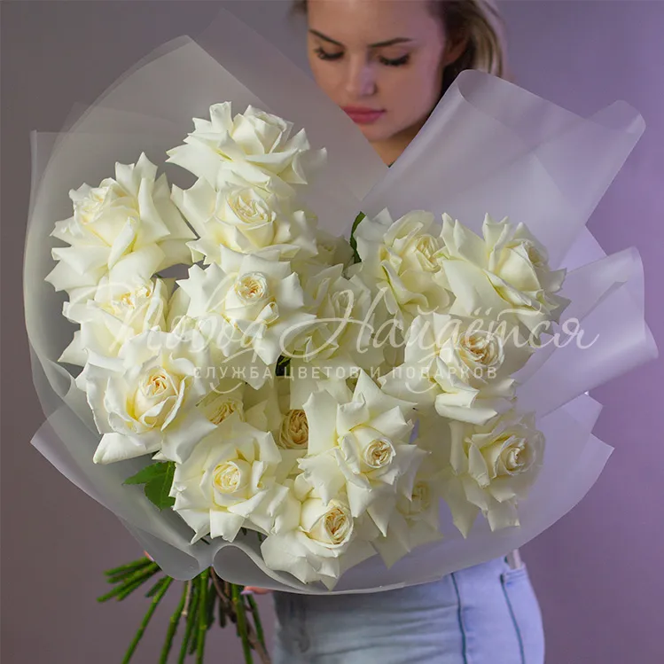 Белые французские розы