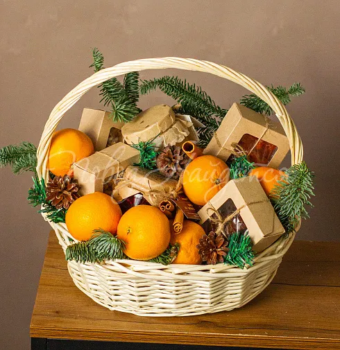 Новогодние корзины с фруктами
