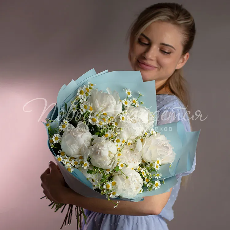 Какие цветы подарить подруге