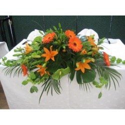 Цветочная композиция «Золотой кубок»