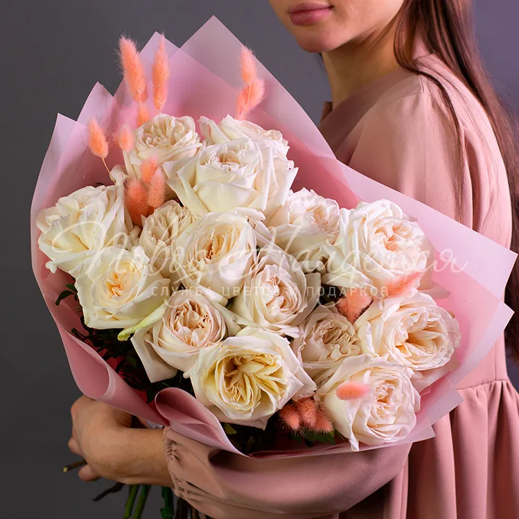 Стильный букет роз