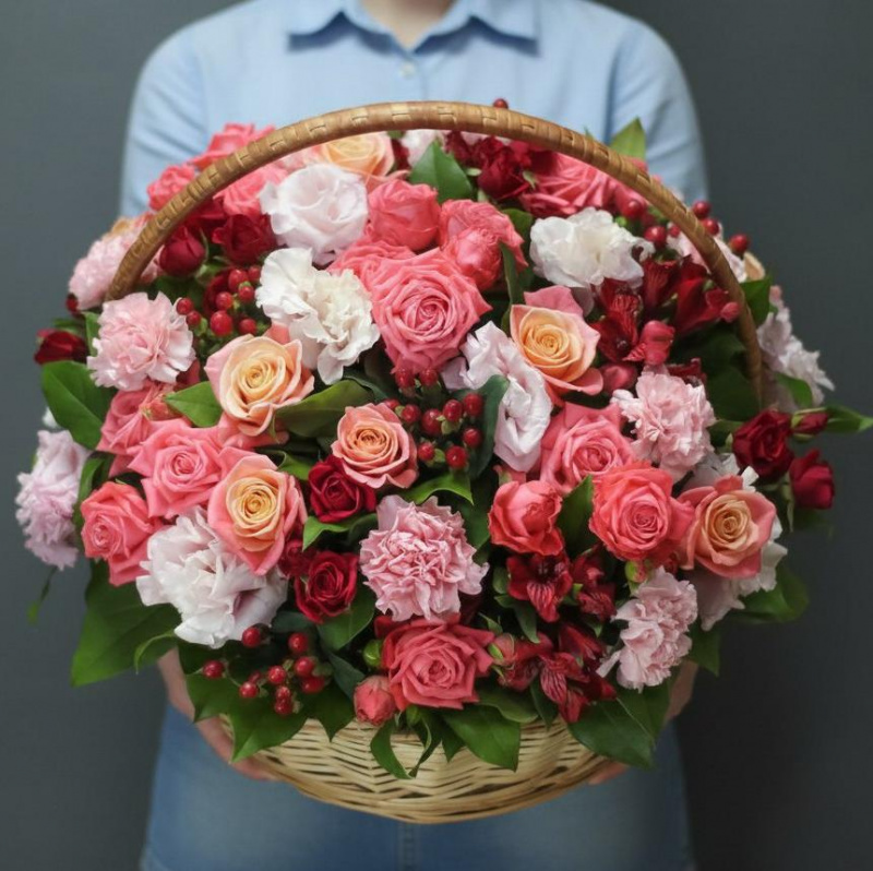 Корзина Люби меня люби