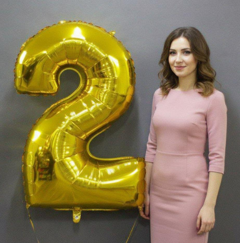 Цифра 2 золотая