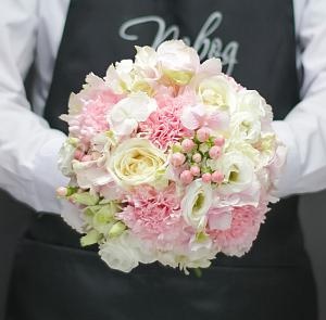 Букеты невесты из гортензии