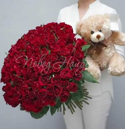 Букет 101 роза и Мишка — Повод Найдется
