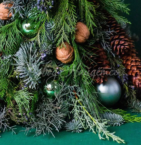 Цветочная композиция Сокровища мороза — Повод Найдется