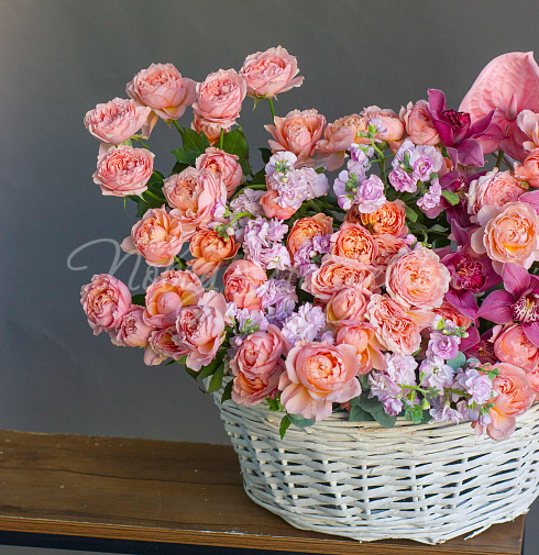 Корзина Охапка нежности — Повод Найдется