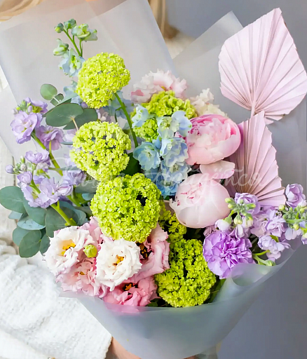 Яблоки в цвету