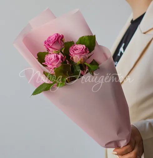 Букет 3 розы с бесплатной доставкой — Повод Найдется