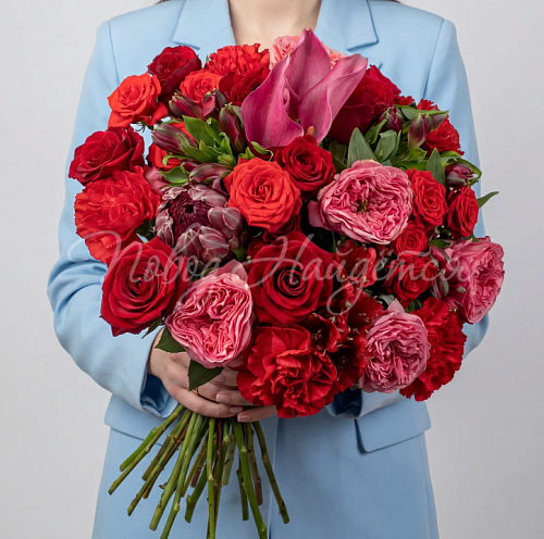 Дизайнерские букеты Букет Пламя любви