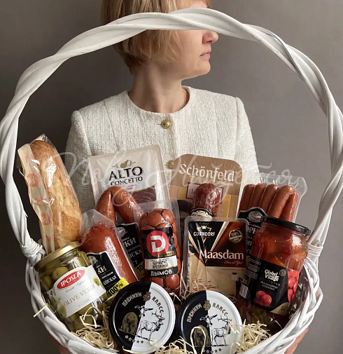 Корзина Сытная корзина — Повод Найдется