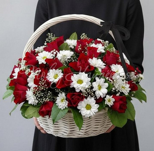 Траурные композиции Букет Траурная корзина №4