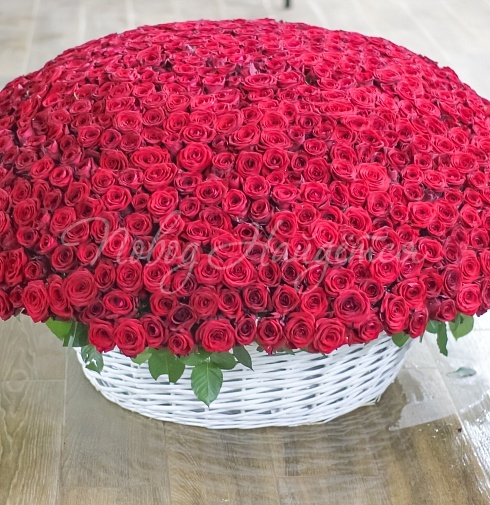 Букет из 1001 розы «1001 роза в корзине» - купить с бесплатной доставкой