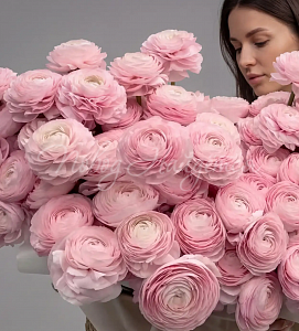 РАНУНКУЛЮСЫ Букет Авеню