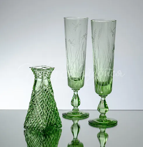 Набор хрустальных бокалов с вазой
