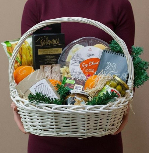 Подарочные корзины Подарки под ёлкой