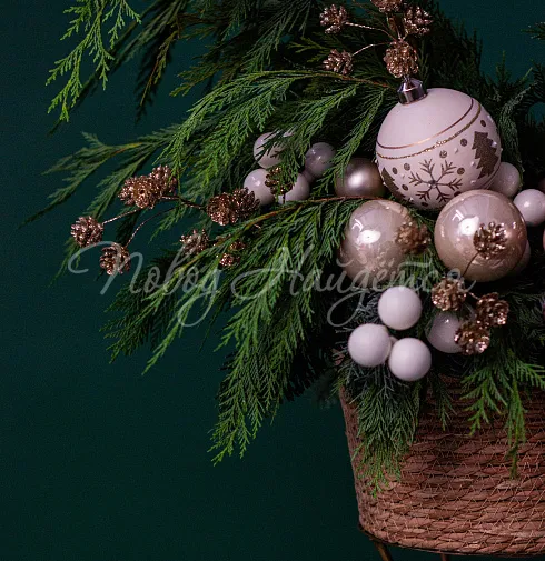 Цветочная композиция Аромат праздника — Повод Найдется