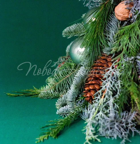 Цветочная композиция Сокровища мороза — Повод Найдется