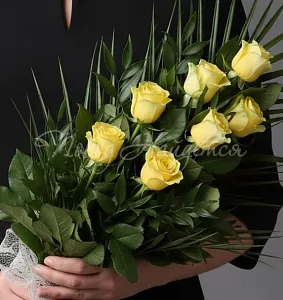 Траурные композиции Букет Траурный букет №9