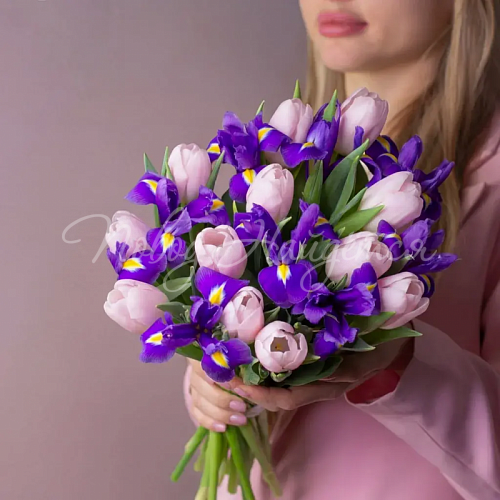 Букет с ТЮЛЬПАНАМИ Букет Первый весенний день