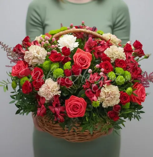 Корзина Чарующий красный — Повод Найдется