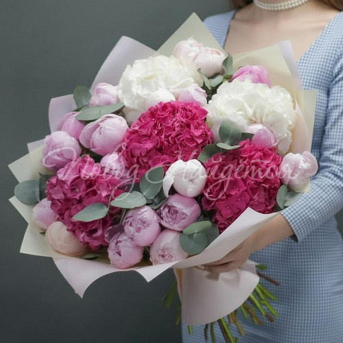 20 000 руб и выше Букет Прада