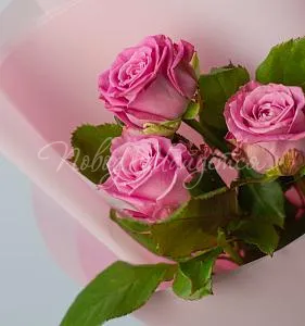 Детские букеты Букет 3 розы с бесплатной доставкой