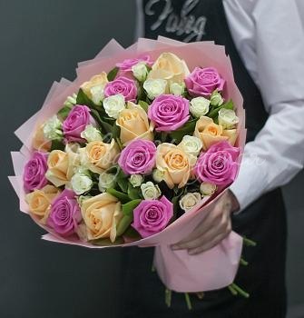 Букет роз «Шарлиз»