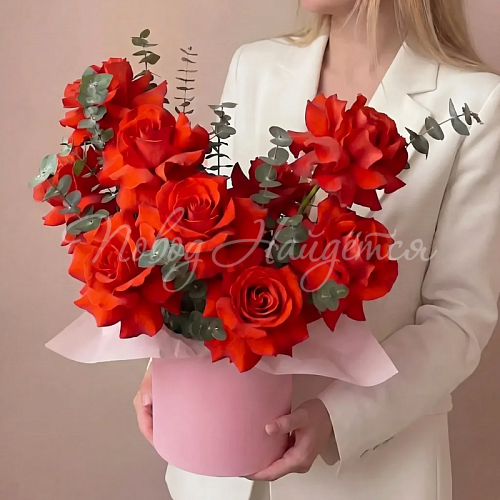 Цветы в шляпной коробке Корзина Руби