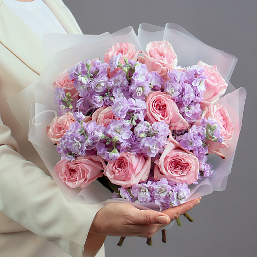 Пионовидные розы Букет Неожиданная радость