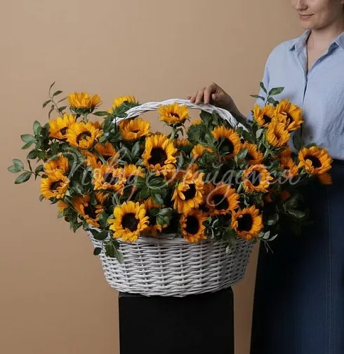 Корзина Улыбка любви — Повод Найдется