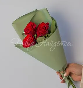 Детские букеты Букет 3 красные розы с бесплатной доставкой