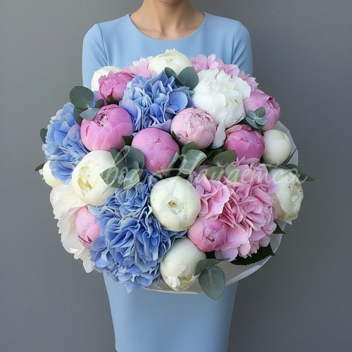 Букеты с ГОРТЕНЗИЯМИ Букет Великолепной