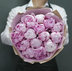 Букет пионов «15 розовых пионов»